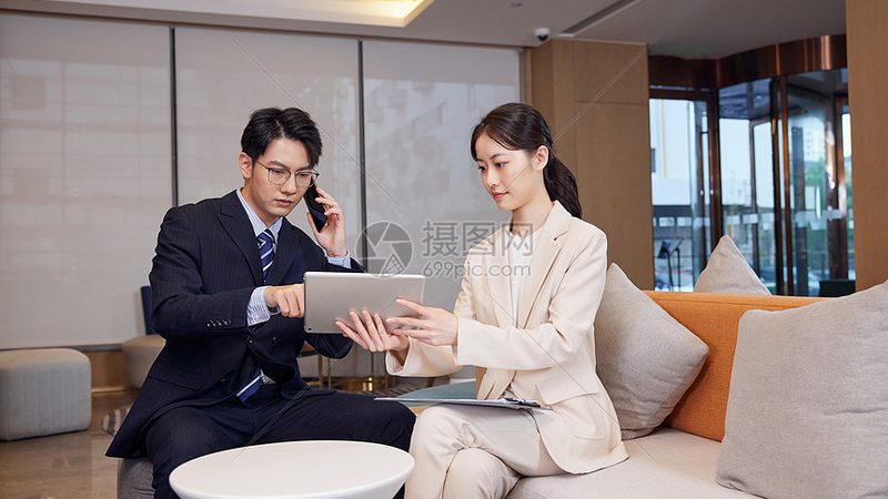 企业培训咨询案例分享PPT素材：如何打造高效演示
